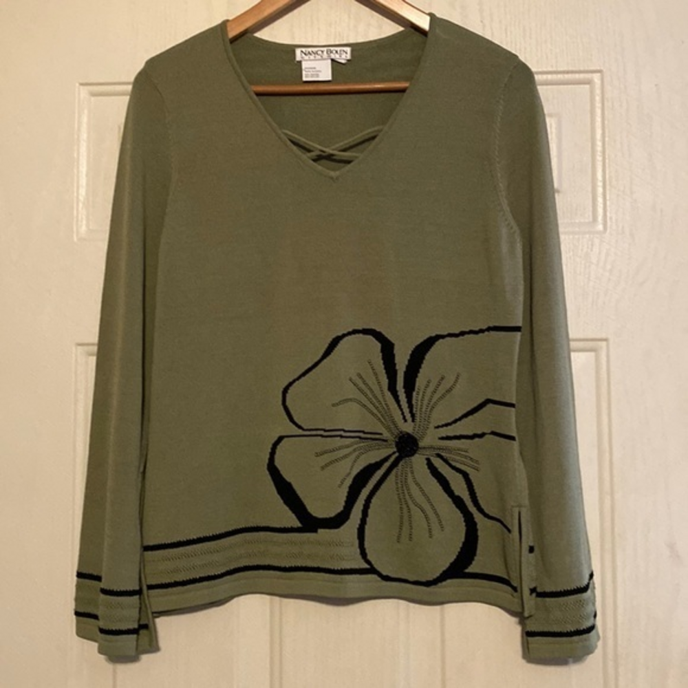 Nancy Boleyn city girl sweater